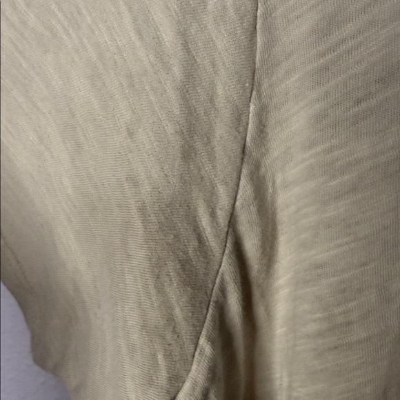 Magnolia Pearl Beige Anatomical Heart Tee - Picture 8 of 10